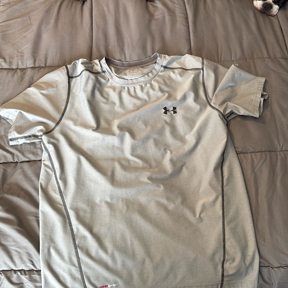 Under Armour fitted shirt size XL